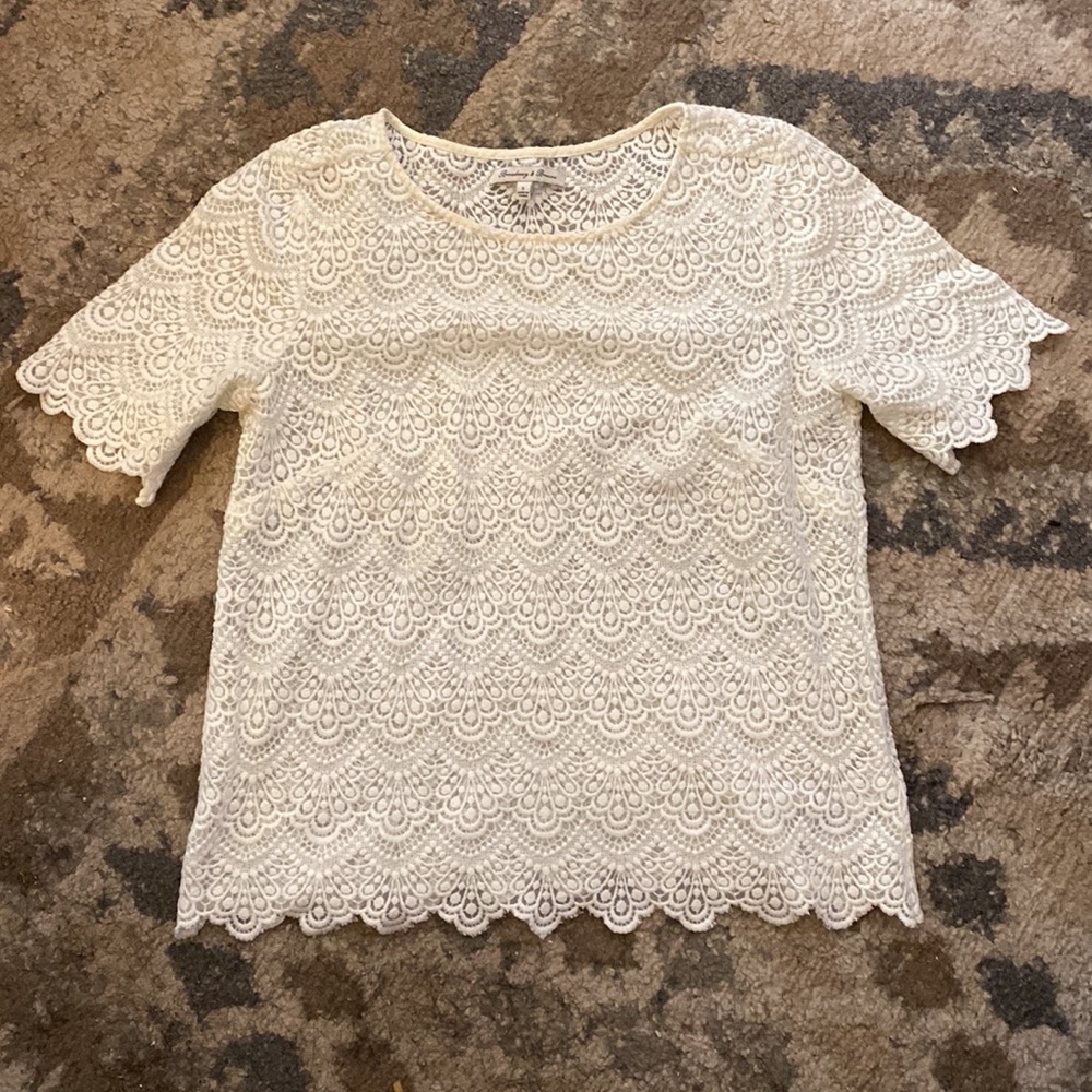 Beautiful lacy white broadway & broome (aka Madewell) top EUC